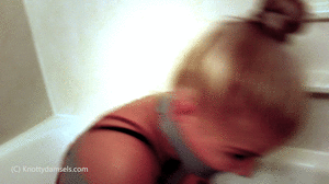 www.knottydamsels.com - Whitney Morgan: Taped In The Bathtub thumbnail